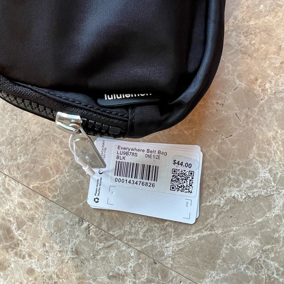 🖤Lululemon Everywhere Belt Bag-Black - Picture 5 of 5